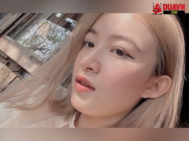 Vén quần lót xanh địt lọt khe em sướng điên